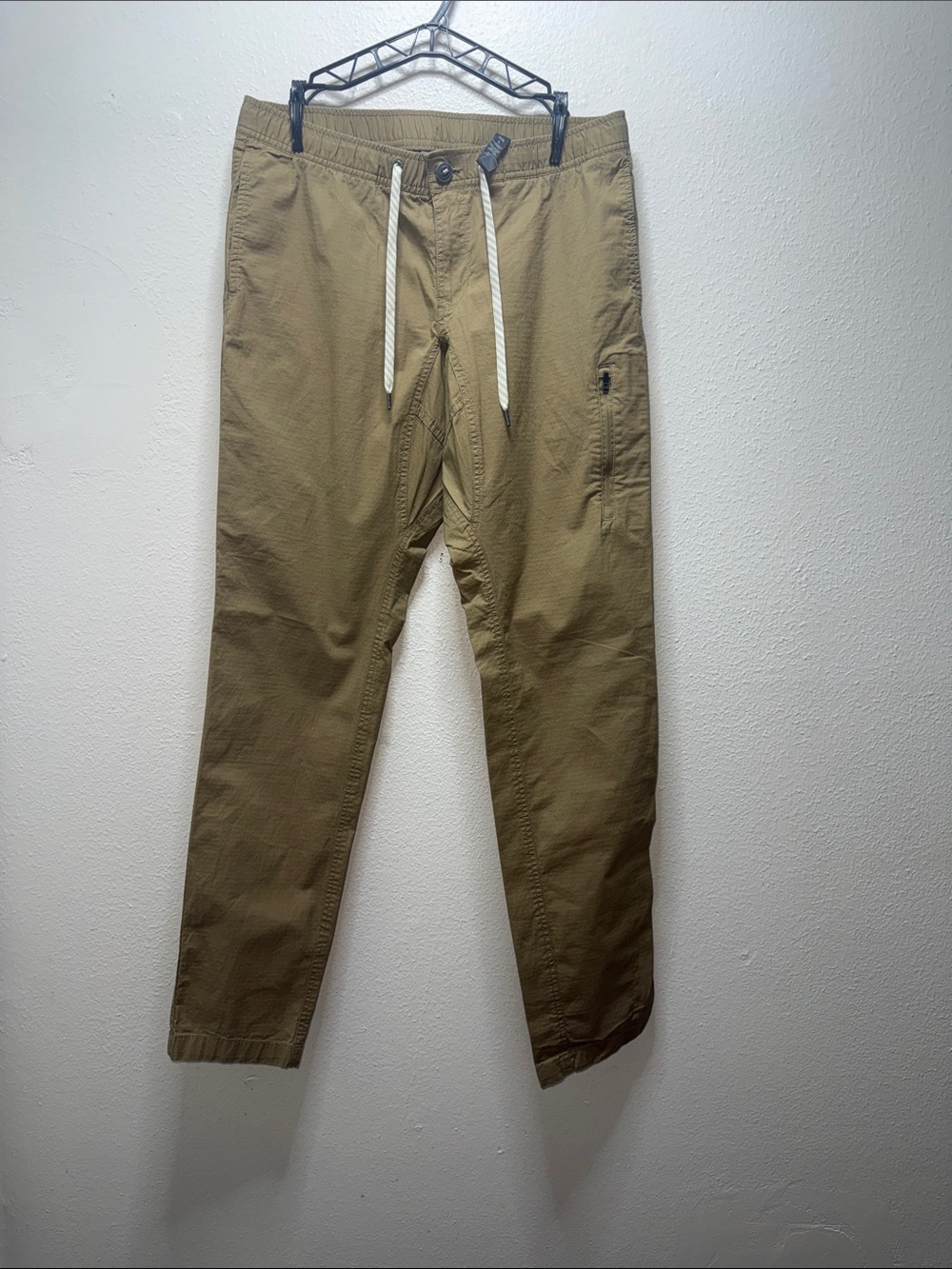 Vuori Slim Drawstring Chinos - Olive
